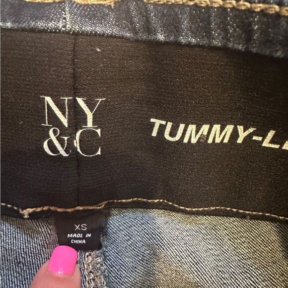 New York & Co. Tummy-Less Pull On Jean in XS. NWOT - Picture 5 of 5